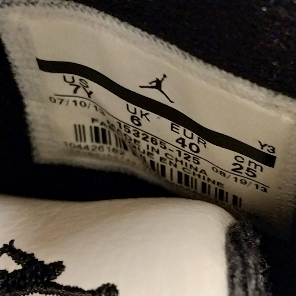 Retro Jordan 12 Taxis 🚕 size 7 gradeschool - Picture 11 of 13